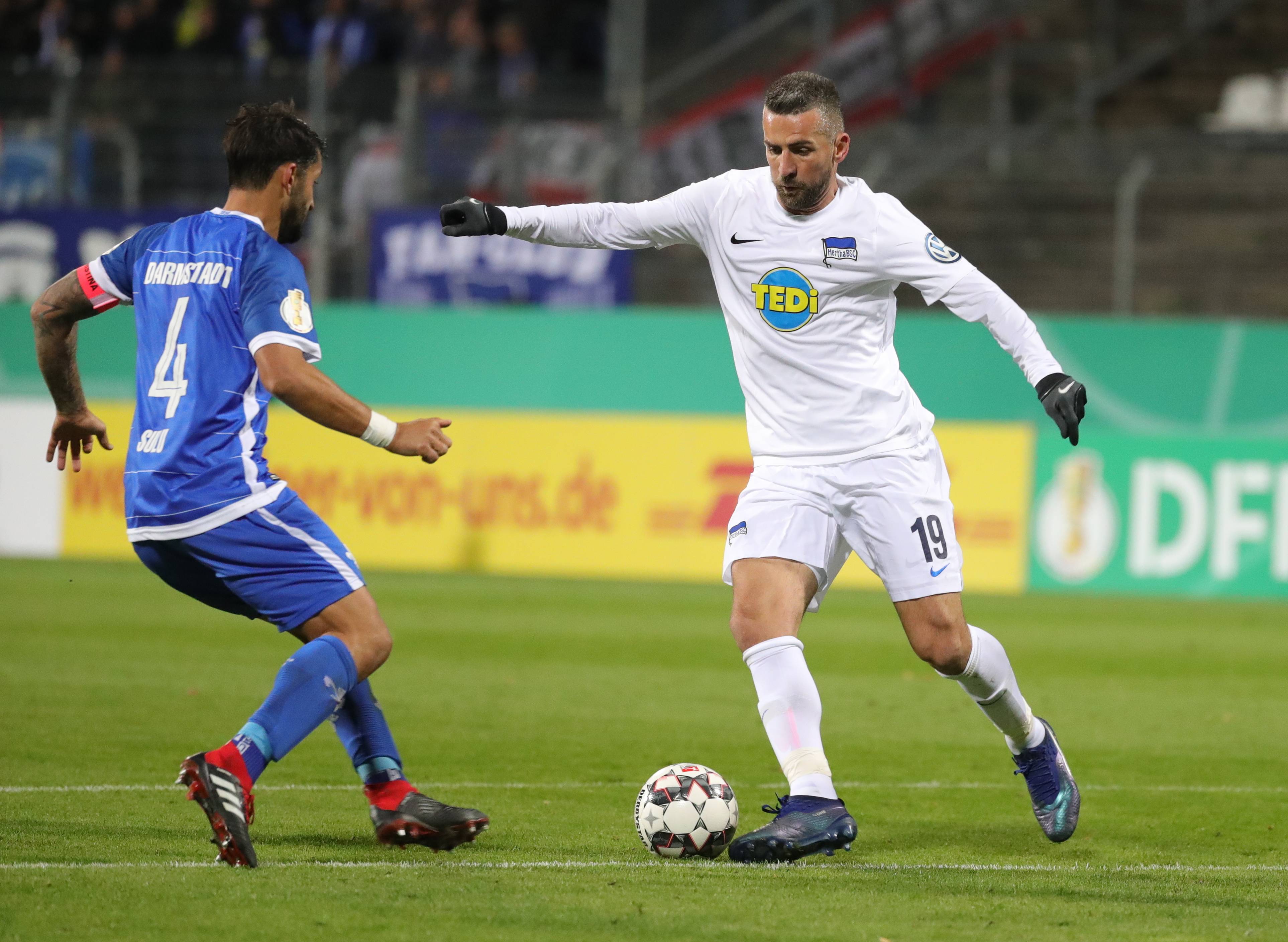 杜塞尔多夫迎战柏林赫塔，争夺胜利