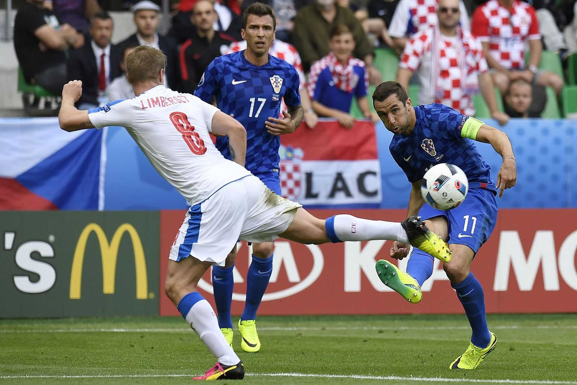 瑞典队表现抢眼！欧洲杯预选赛领先他人一步！的简单介绍