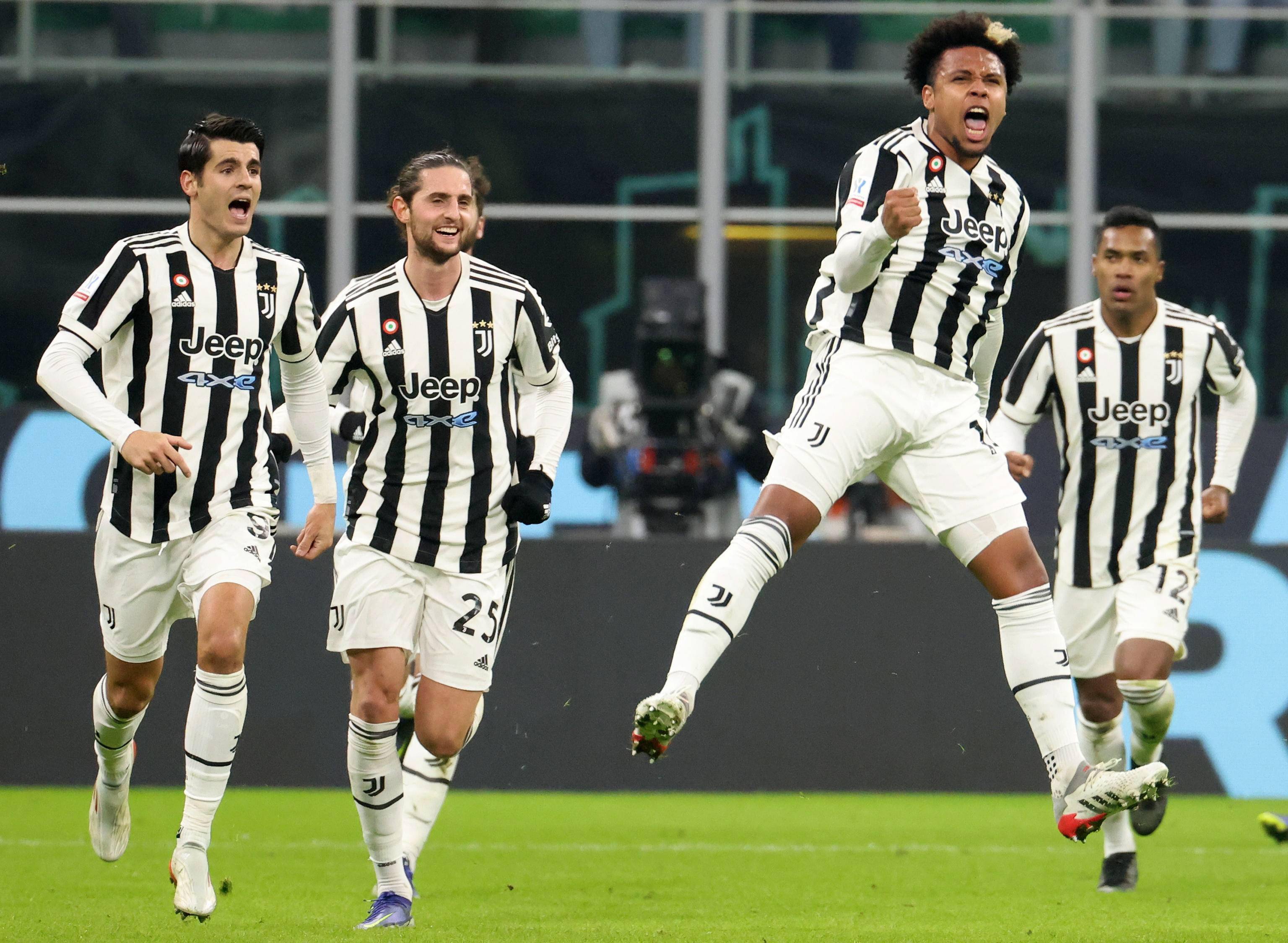 关于尤文图斯教练遭解雇，球队面临危机的信息