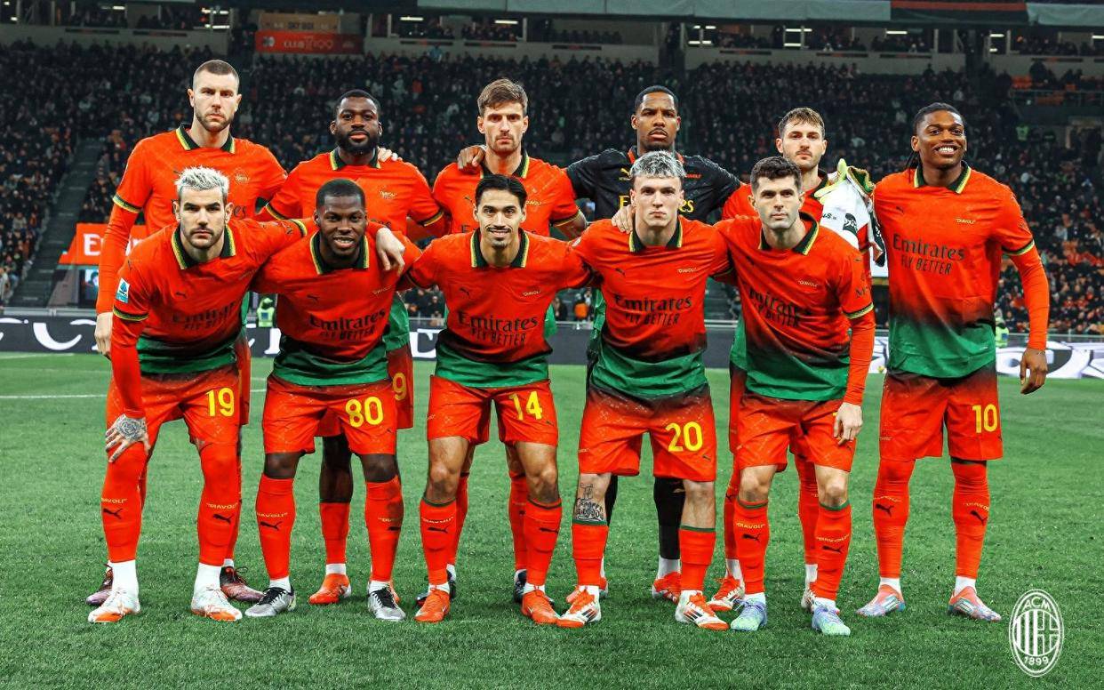 包含AC米兰反客为主战胜拉齐奥，跃升积分榜的词条