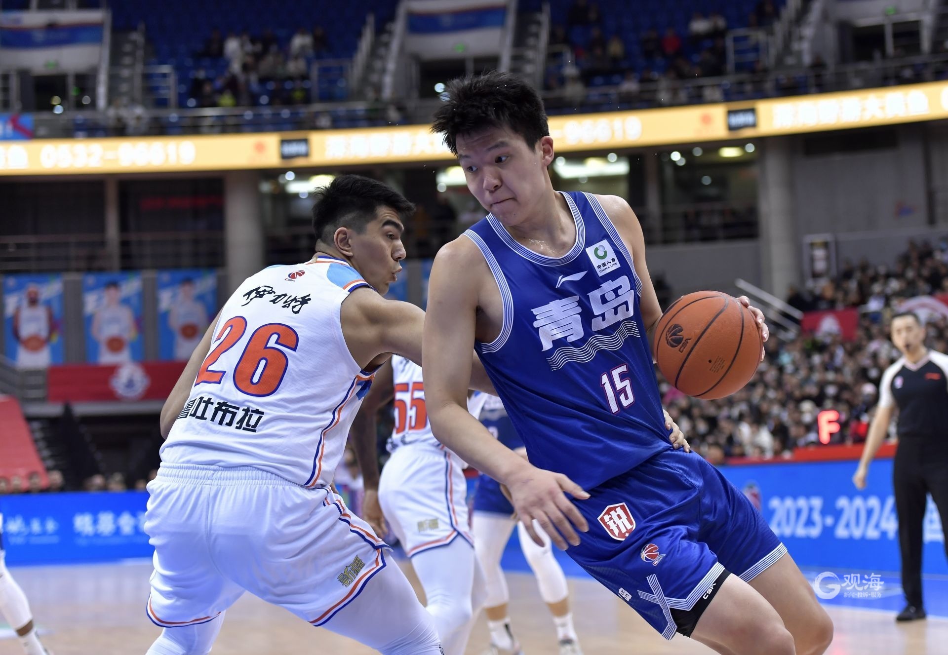 四川男篮主场告捷，青岛队惨败新疆