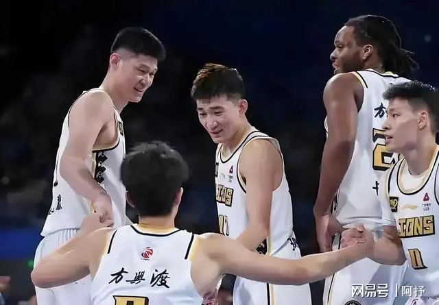 辽宁男篮客场击败广厦，展现强悍实力