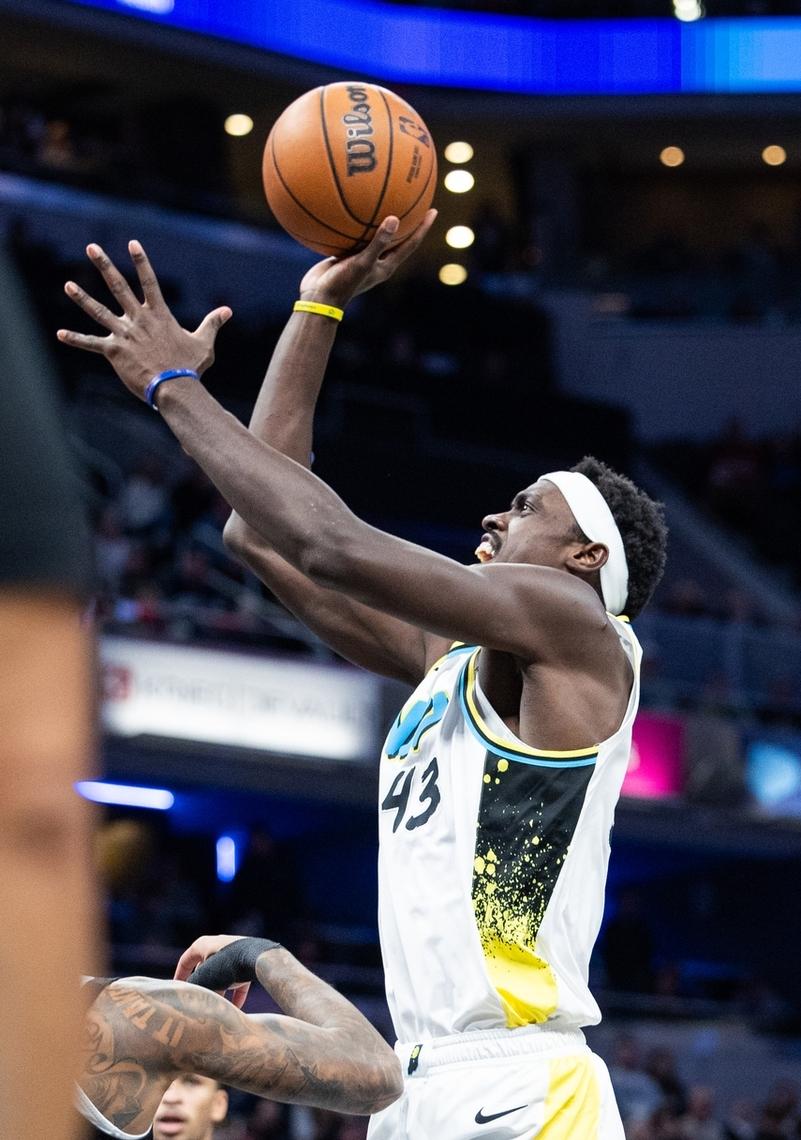 开云体育app-猛龙客场负人，西亚卡姆个人表现出色无助球队的简单介绍