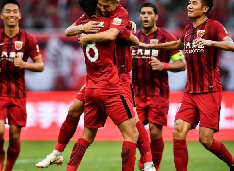 包含上港客场大胜，中超夺冠希望再次获得提升的词条