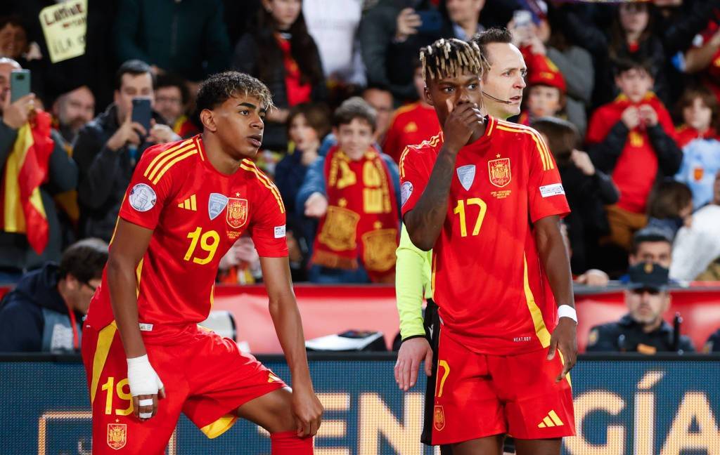 开云体育在线-欧国联比赛上演回顾：争议判罚绝杀秀的简单介绍