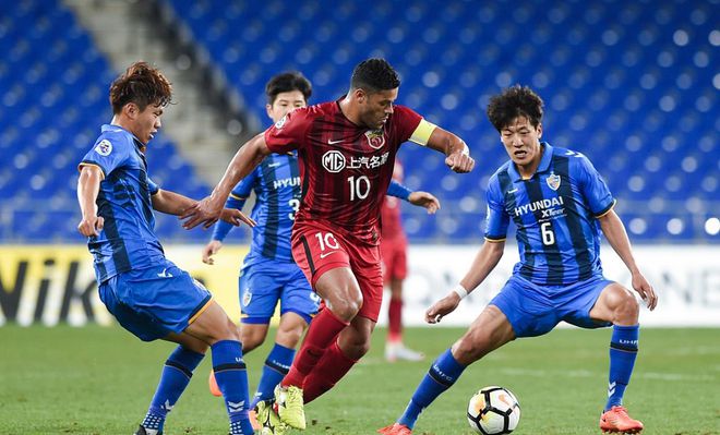 开云平台-足球赛事中的强队对决值得期待