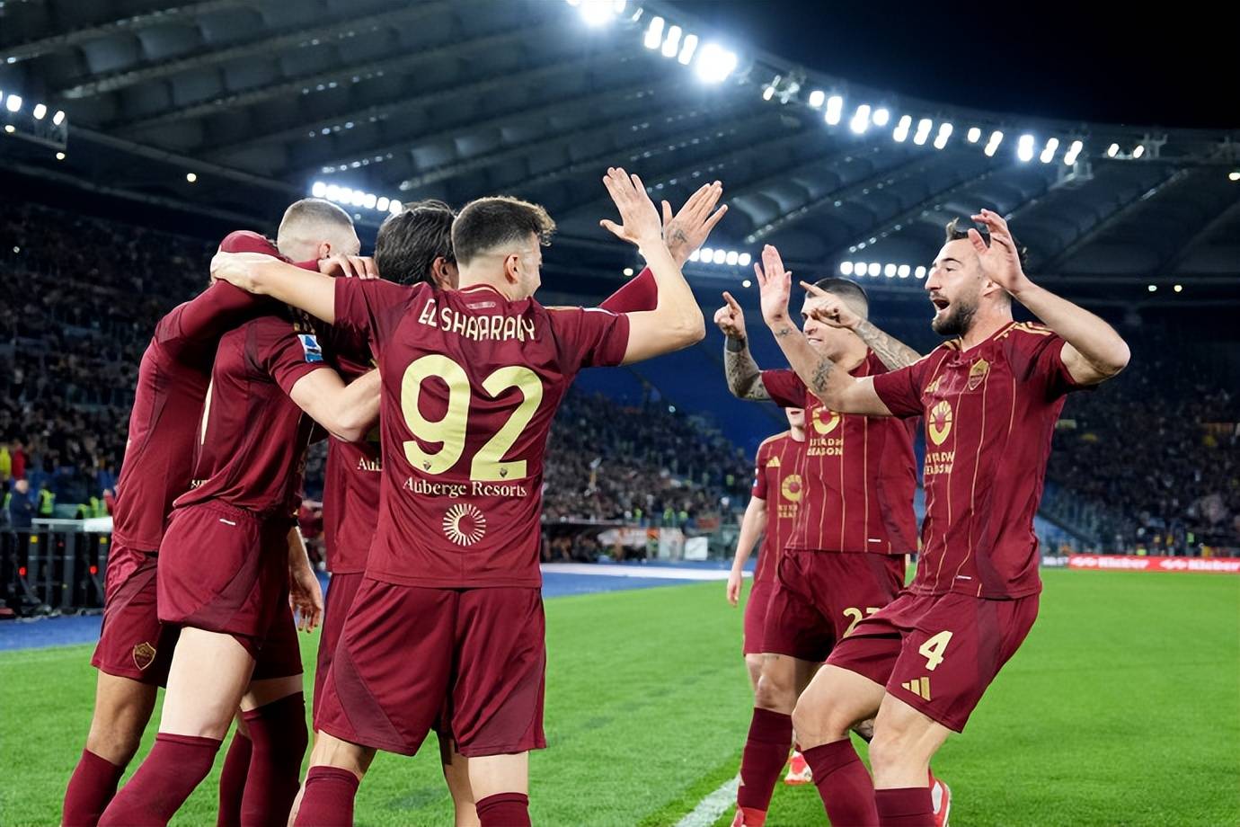 意甲球员中场调度精准，助球队连胜