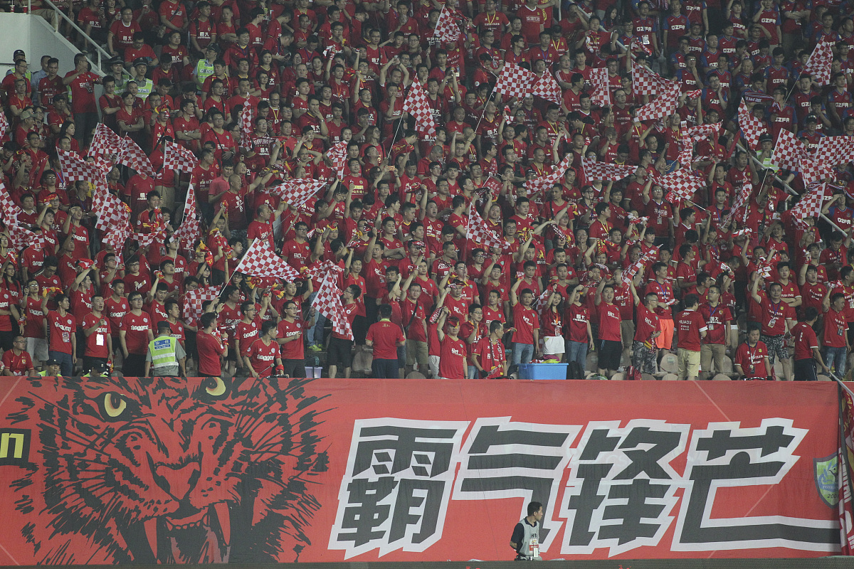 本土球员闪耀场上，率队取得连胜的简单介绍