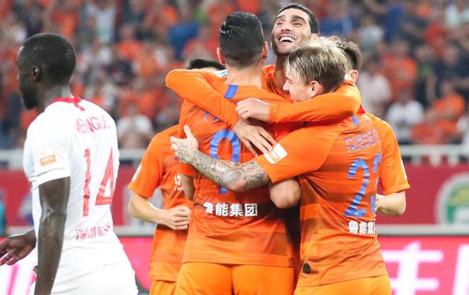 上港客场击败鲁能，继续保持不败战绩的简单介绍