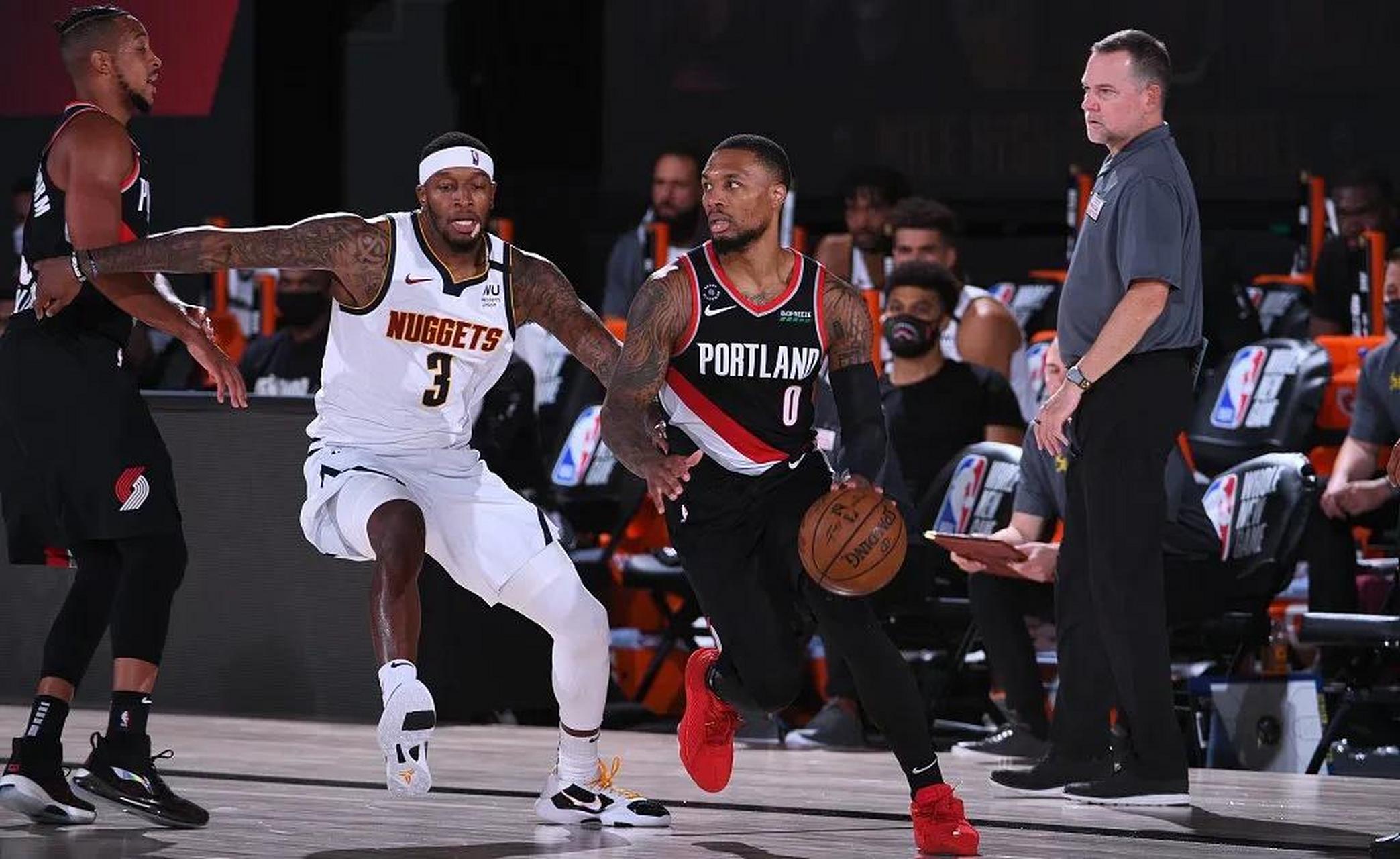 开拓者大胜掘金，利拉德得分再破