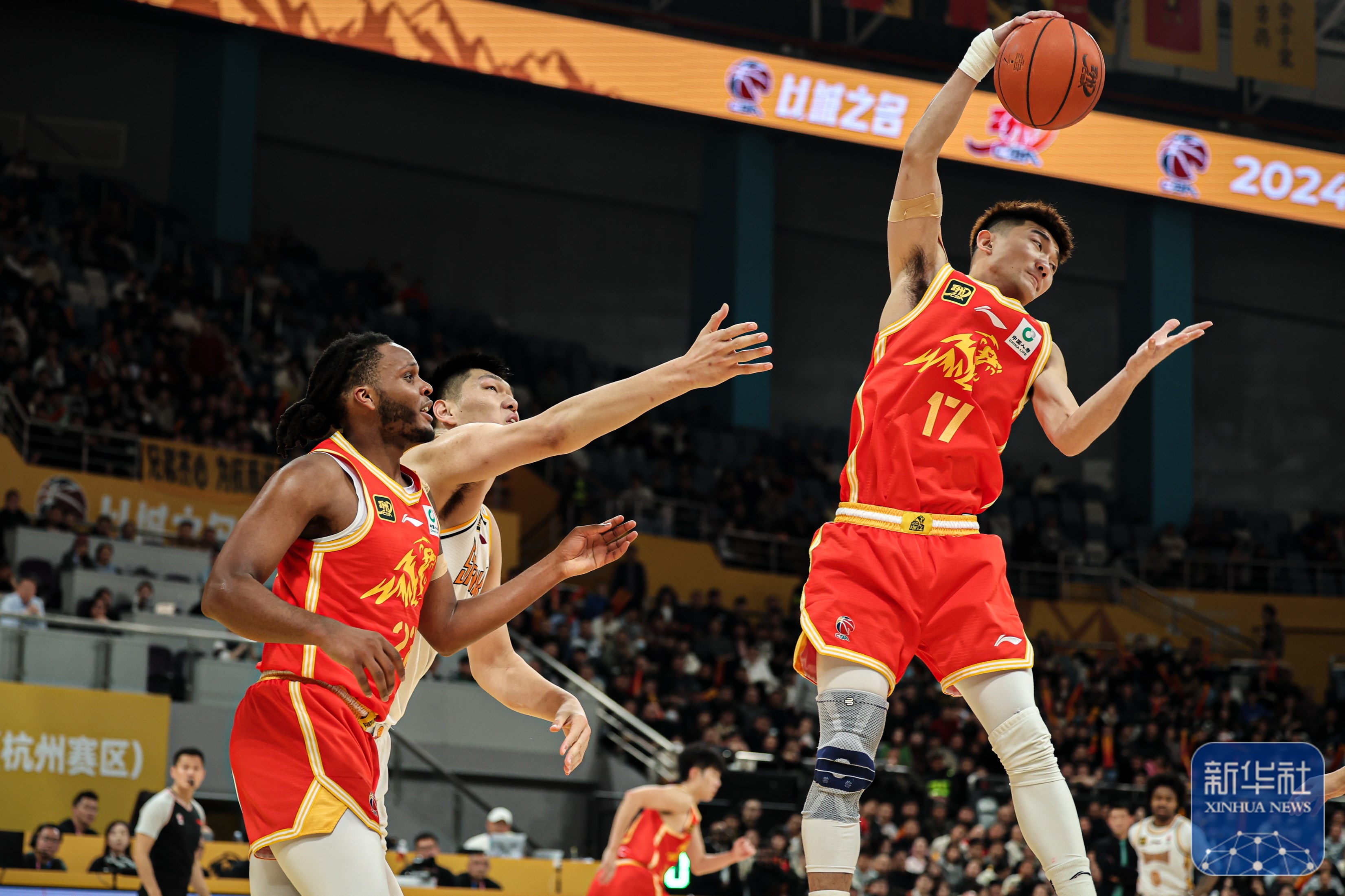 开云体育入口-浙江男篮积极备战，力争开门红