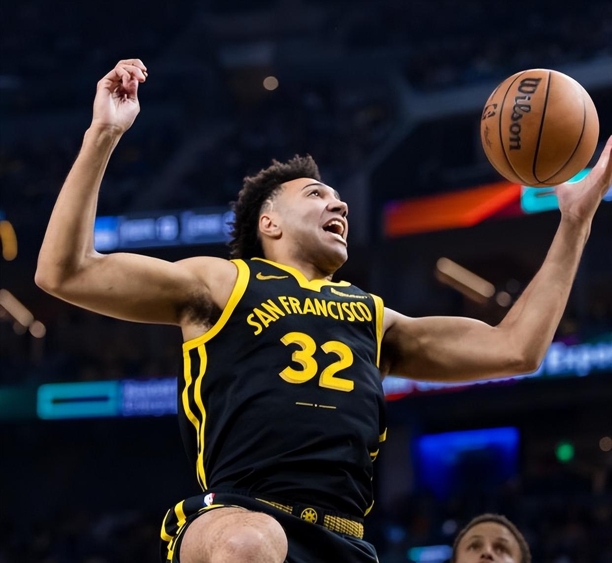 国王队险胜提升排名期待更好表现