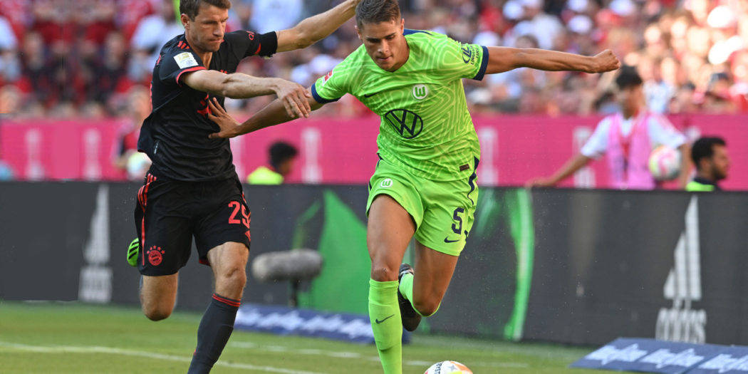 开云体育官方网站-沃尔夫斯堡后防线稳固防守出色