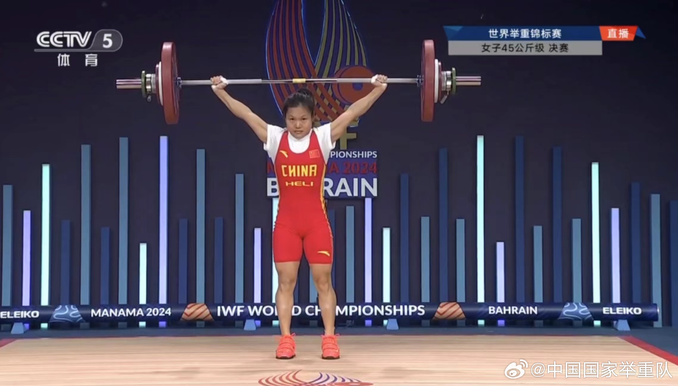 开云APP-埃及举重选手表现出色，硬气夺冠