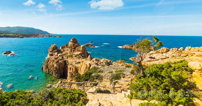 包含哥斯达黎加羽毛球猛将勇冠三军，引爆全场的词条