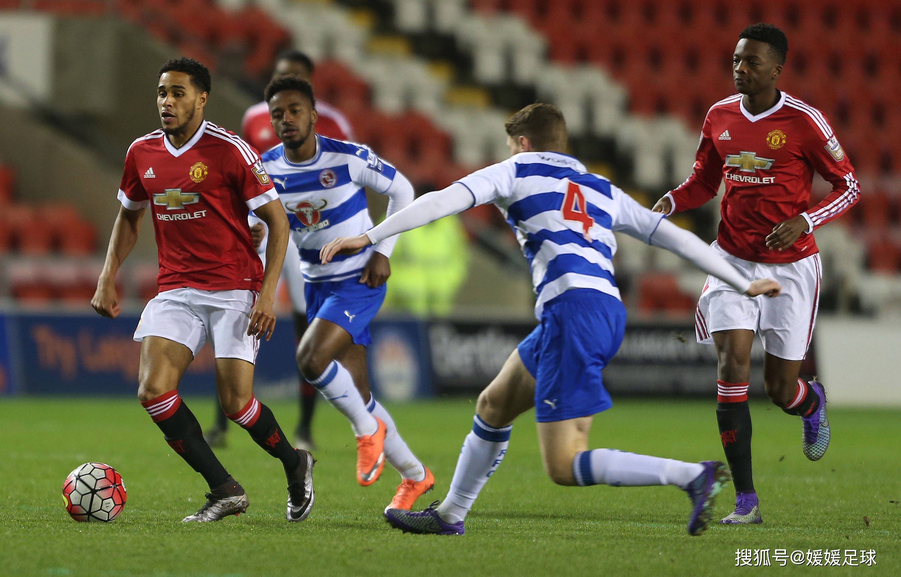 布莱克本球队豪取三分，斩获胜利