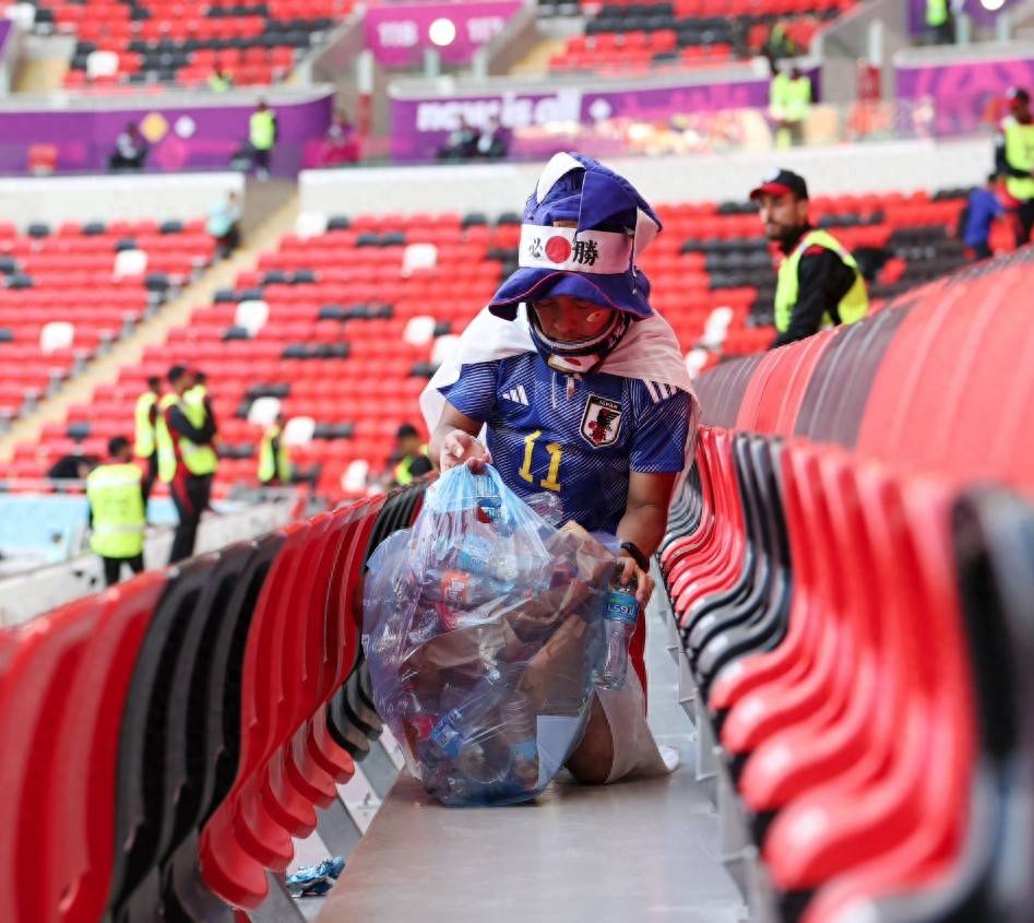 日本队表现抢眼，引人瞩目晋级