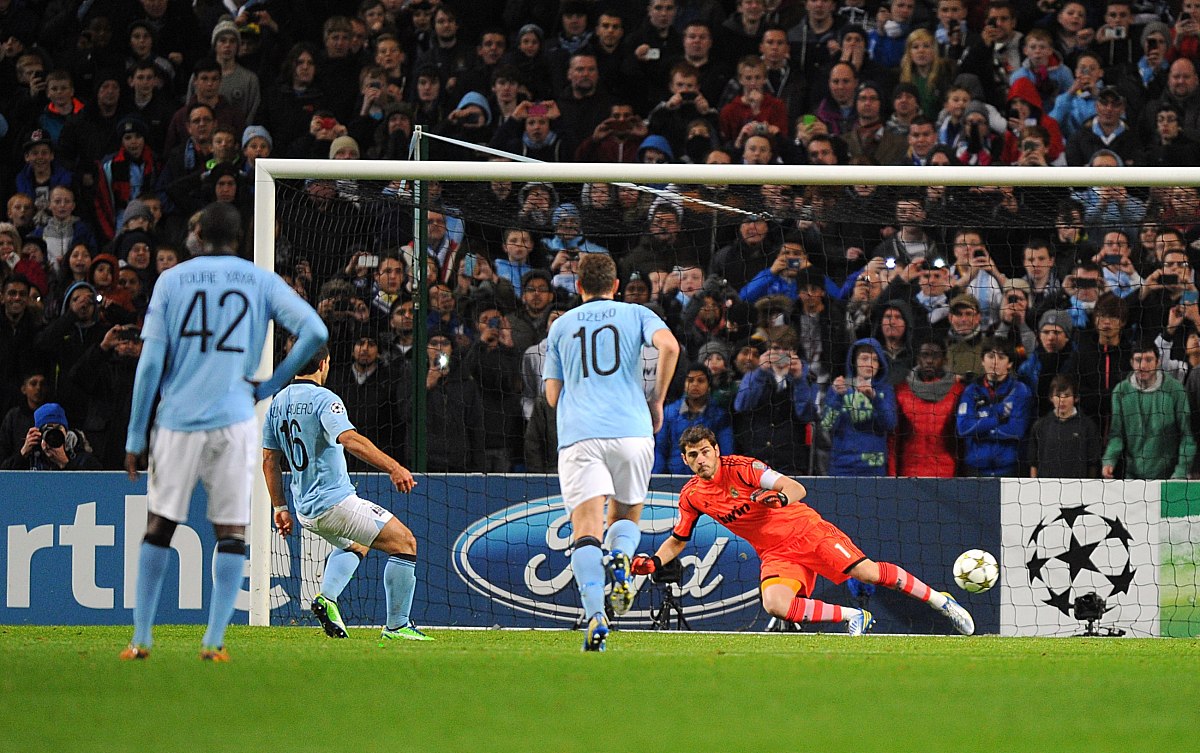 欧冠决赛胜负悬念极度紧张的一场战役即将上演