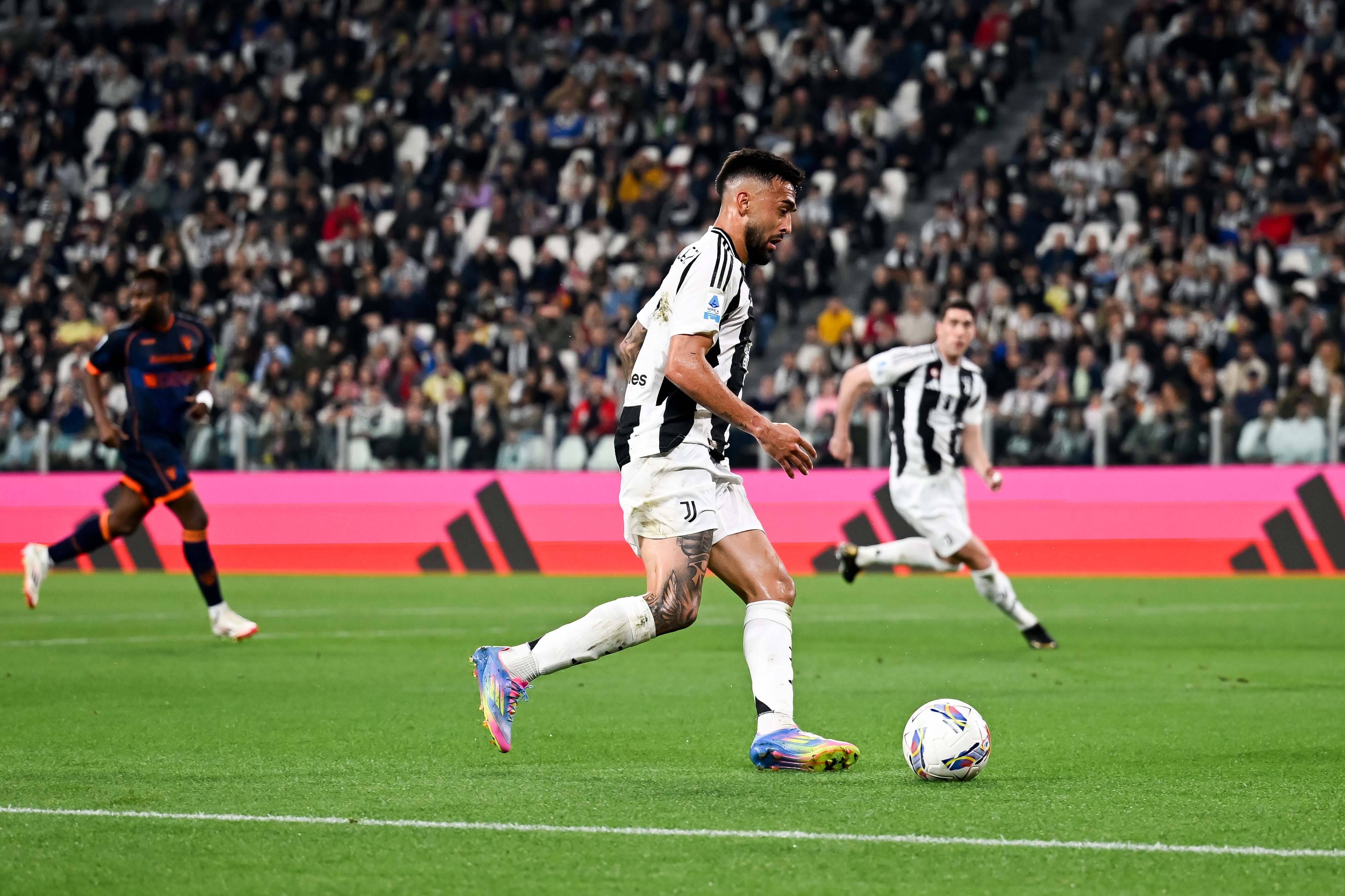 开云体育在线-尤文图斯客场深入拉齐奥，点燃积分榜领火星