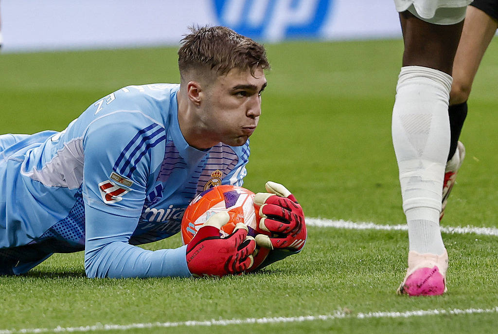 瓦伦西亚遭遇失利，领头羊位落