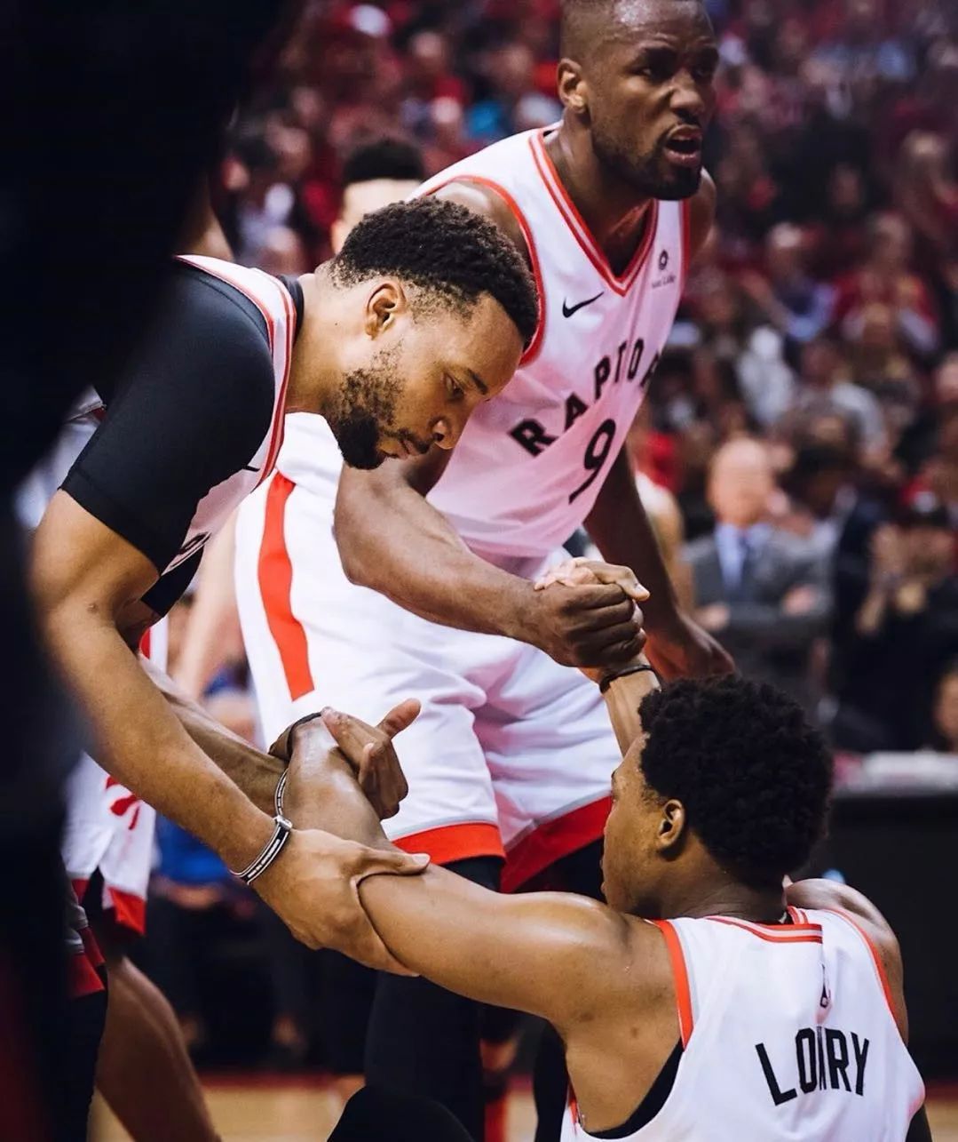 开云体育官方网站-T1鏖战V5，Clid极限生还后反打焦点之战全球总决赛，强势挺进下一轮