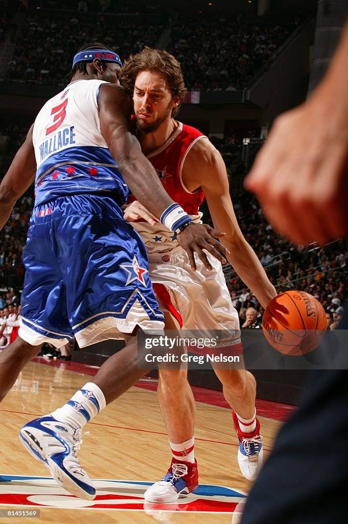 开云体育-小牛客场战胜灰熊，普尔洛砍下27分