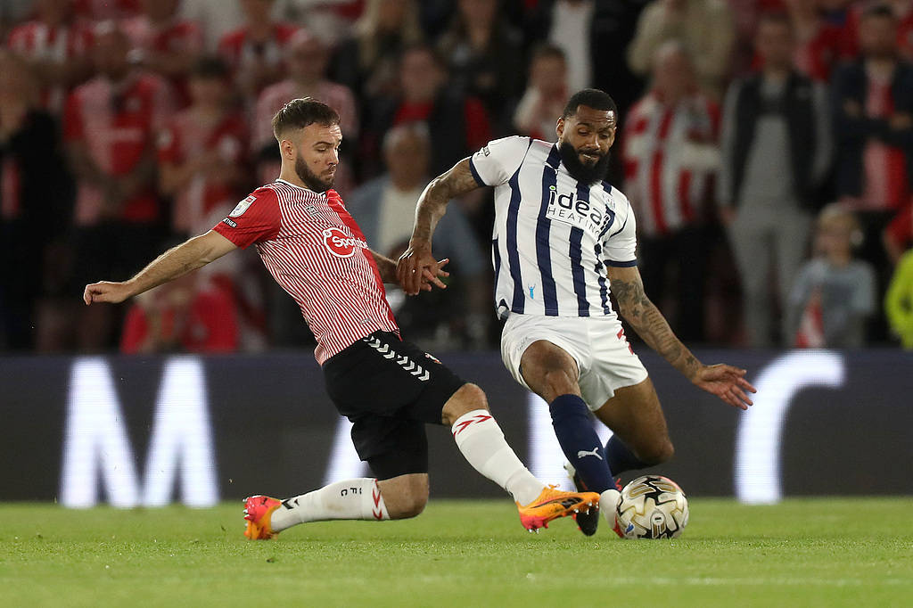 开云体育-南安普顿签下意甲球员，强化中场实力的简单介绍