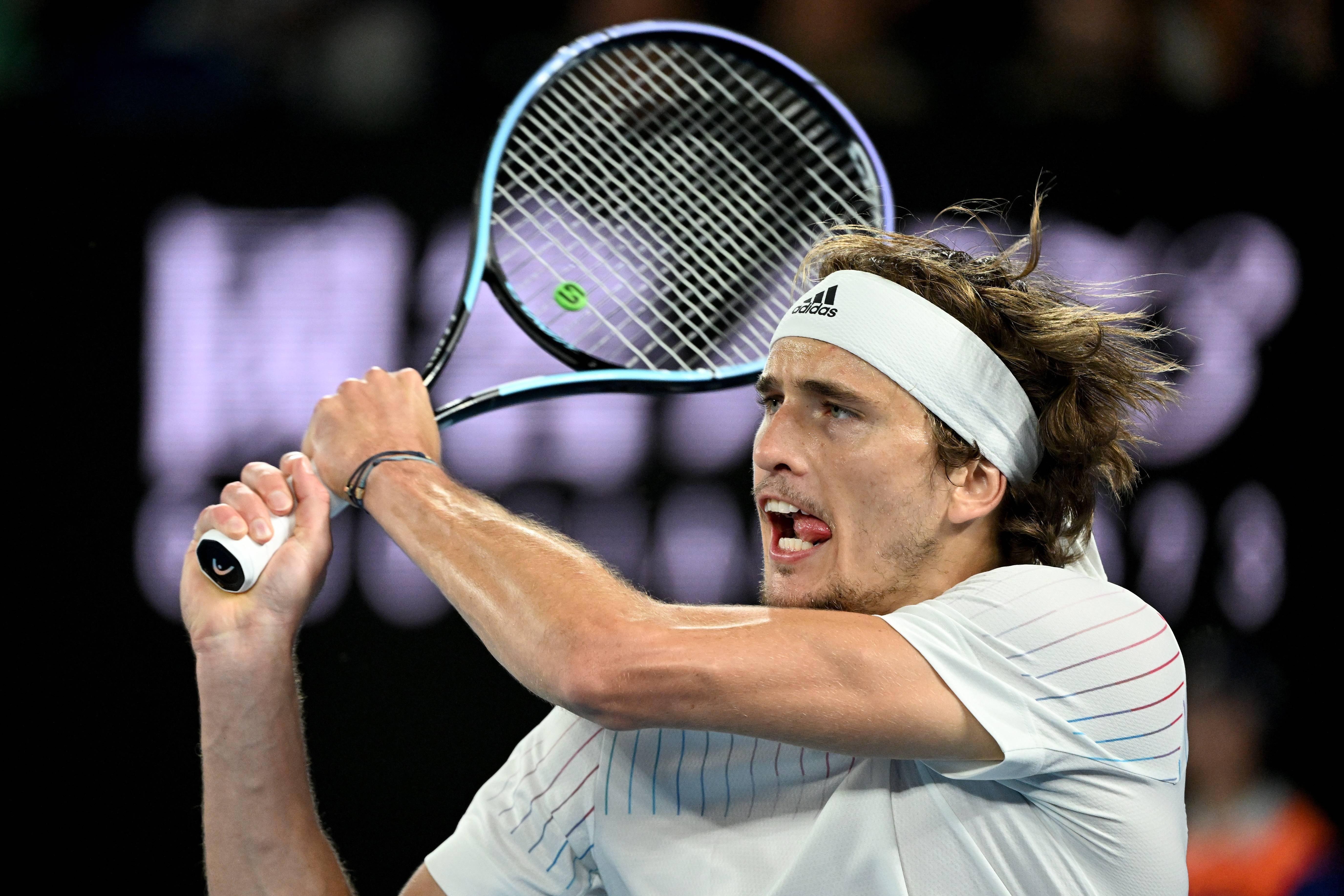 关于英国网球队血洗世界网球队，兹维列夫统治全场的信息